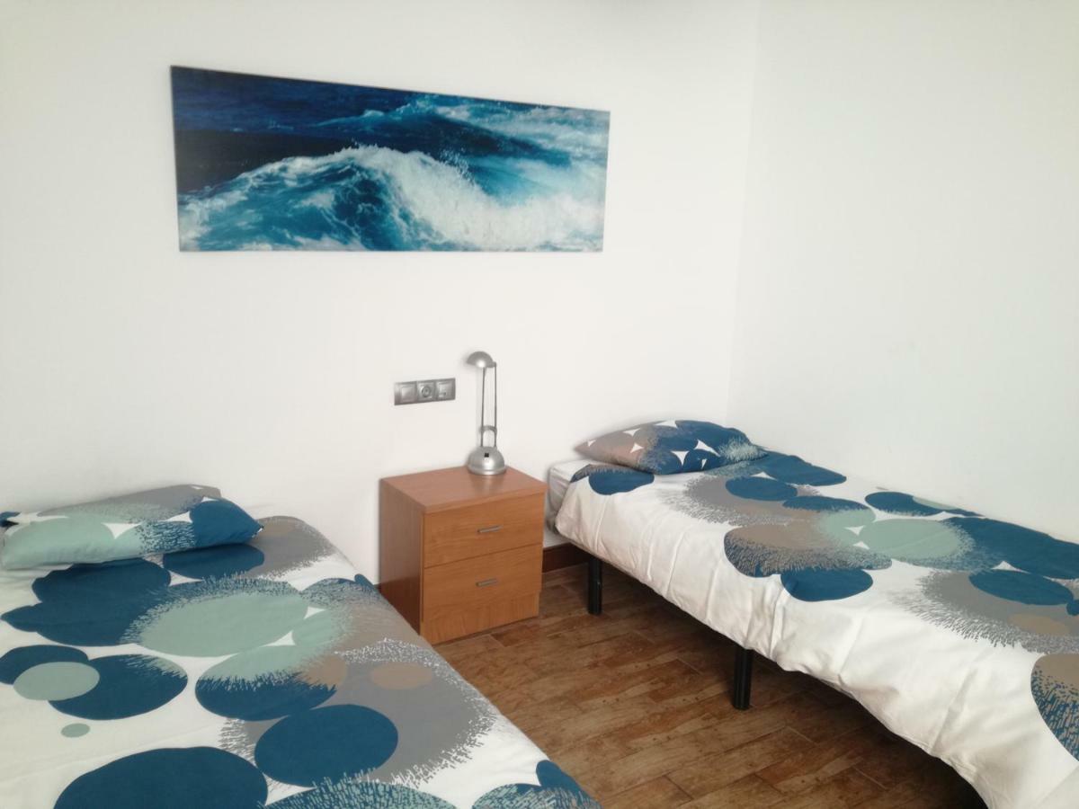 Surfhouse Hostel Famara Caleta De Famara Εξωτερικό φωτογραφία