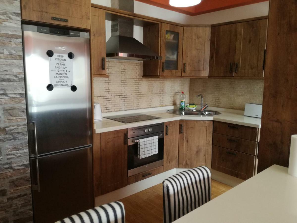 Surfhouse Hostel Famara Caleta De Famara Εξωτερικό φωτογραφία